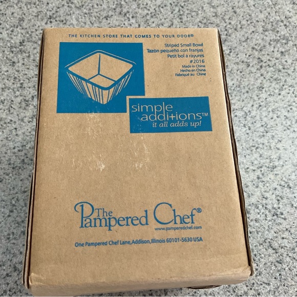 NIB The Pampered Chef Simple Additions Striped Small Bowl - Picture 6 of 7